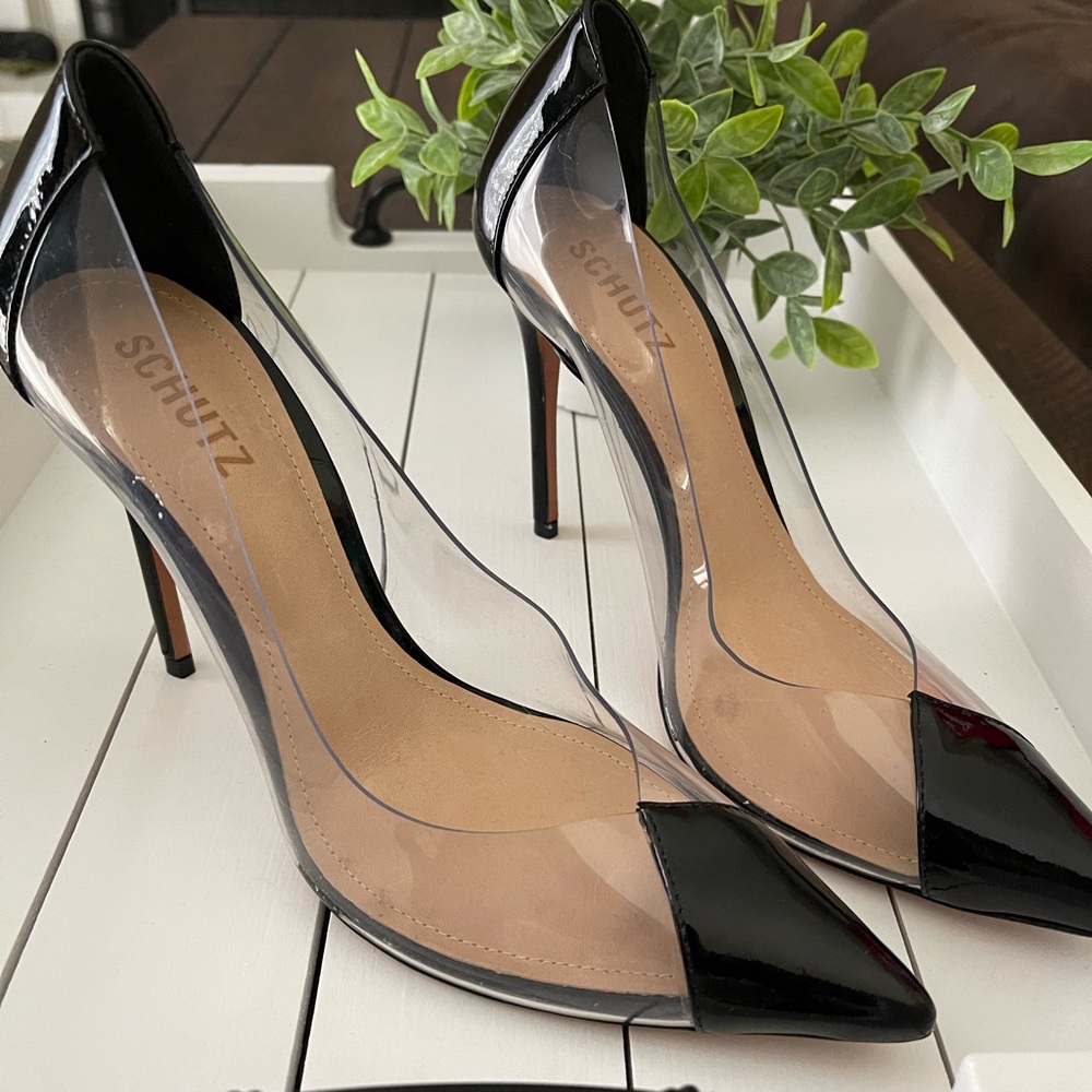 NWT Shultz Cendi Pumps Black 8.5